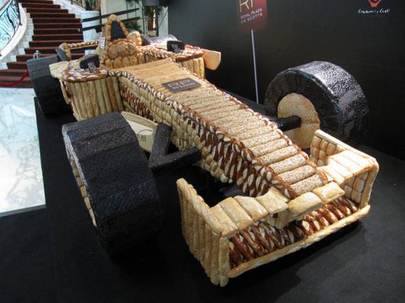 bread2 Life Size F1 Car Made Out of Bread