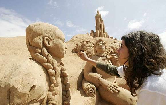 sand121 Hollywood Sand Sculptures 