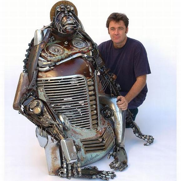sculptures13 Amazing Sculptures Made out of Scrap Car Parts
