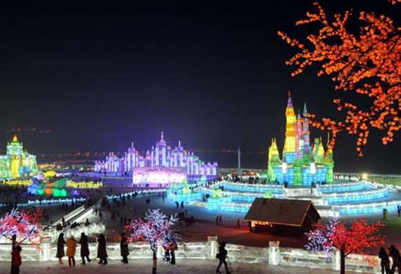 snow4 Harbin International Ice and Snow Sculpture Festival (China)