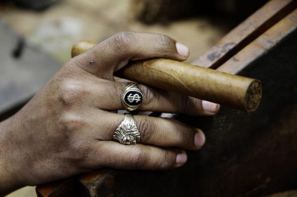 Sigare12 How is a Cigar manufactured?
