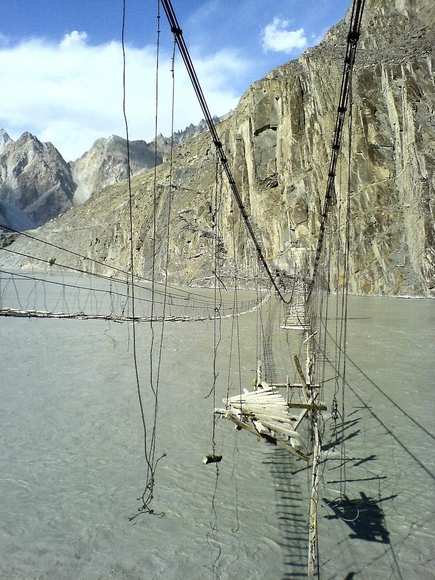 bridges3 World’s Most Dangerous Rope Hanging Bridges