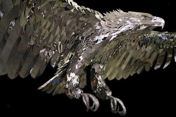 metal2 Beautiful Metal Sculptures of Bald Eagles by Kevin Stone