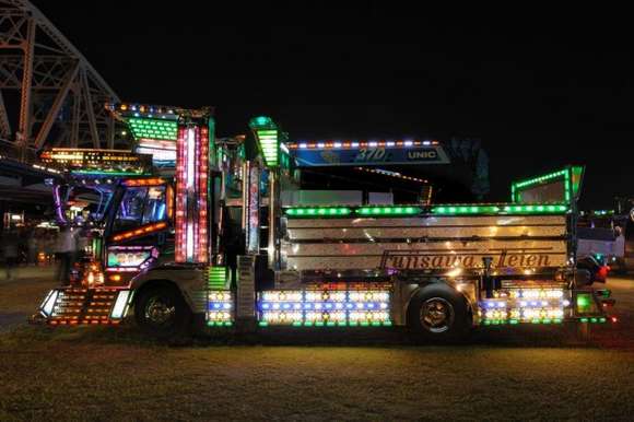 Dekotora 17 Unusual Truck Designs and Decorations in Asia