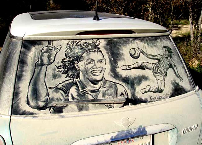 016 Amazing Artwork Created in Dusty Car Windows