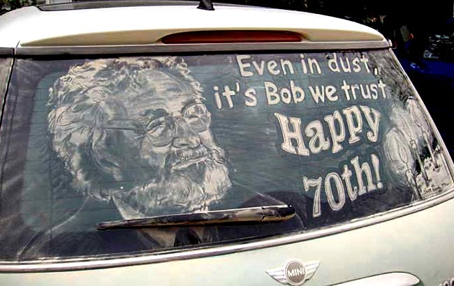 017 Amazing Artwork Created in Dusty Car Windows