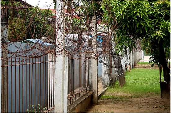 CAMBODGE2a After Genocide abandoned Prison