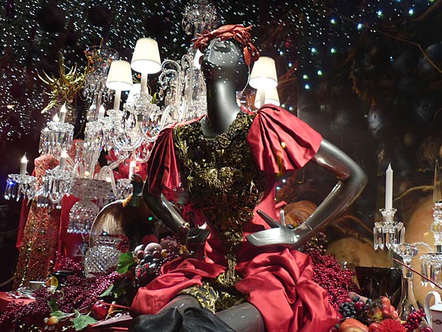 P1020698 Amazing Christmas Shop Windows in Paris