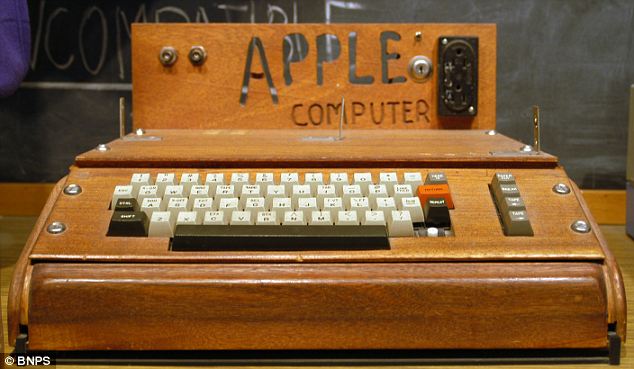 Applefirstcomputer Apple 1 computer sold by Steve Jobs goes on sale for £150,000  